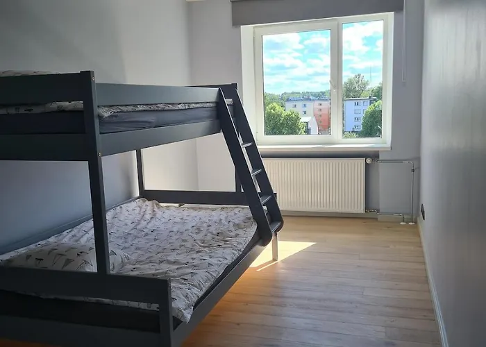 Spacious And Quiet 2br *